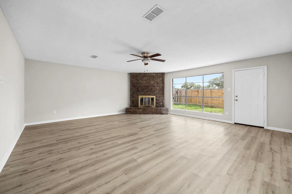 Photo of 16523 Loch Maree Lane