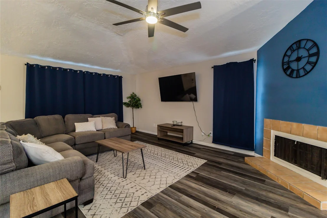 Photo of 3719 Royal Manor Drive