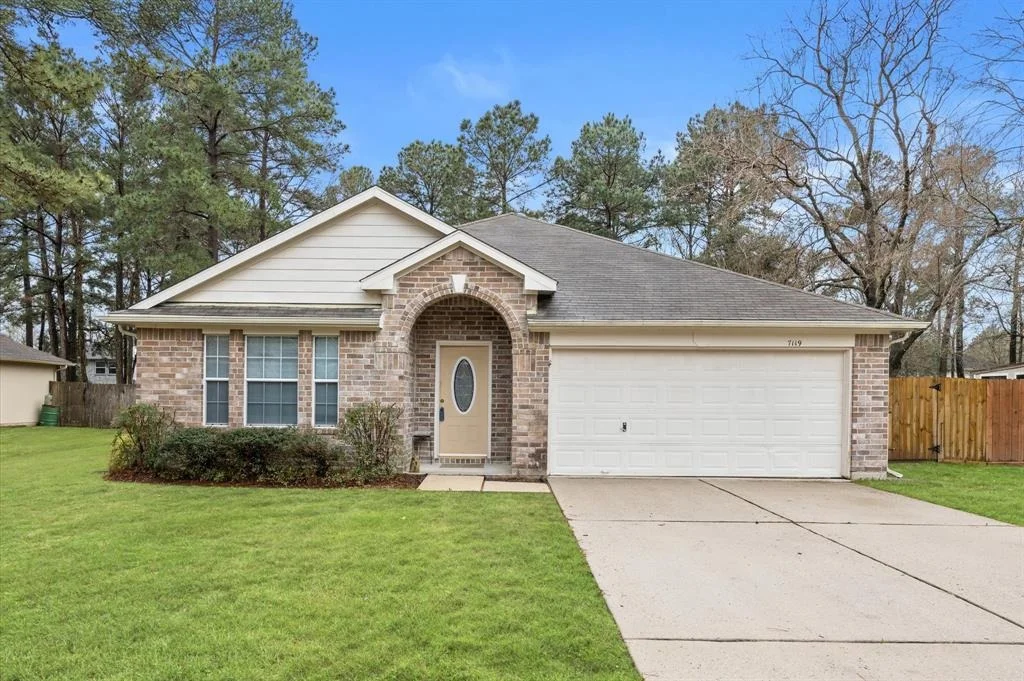 Photo of 7119 Grant Drive