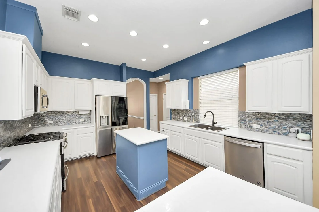 Photo of 6204 Raintree Drive