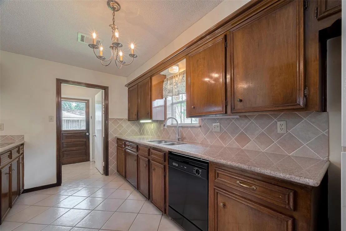 Photo of 1015 Devonport Lane