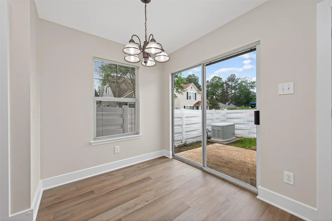 Photo of 21090 Aldens Oak