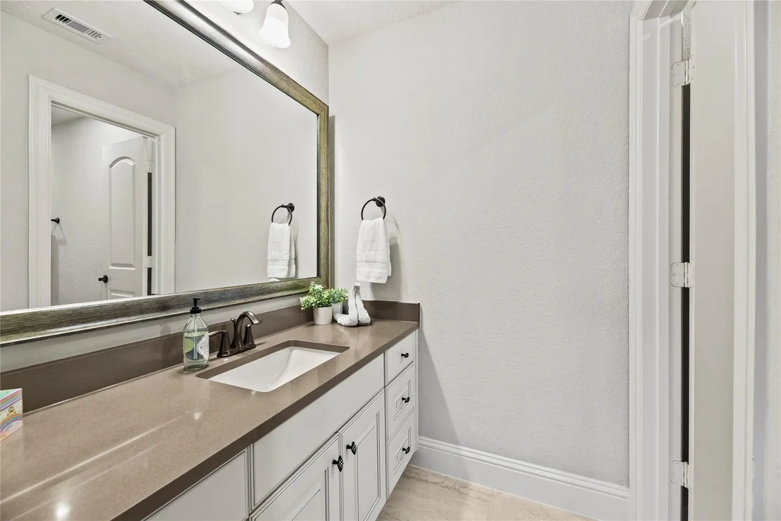 Photo of 1002 Pleasant Pines Lane