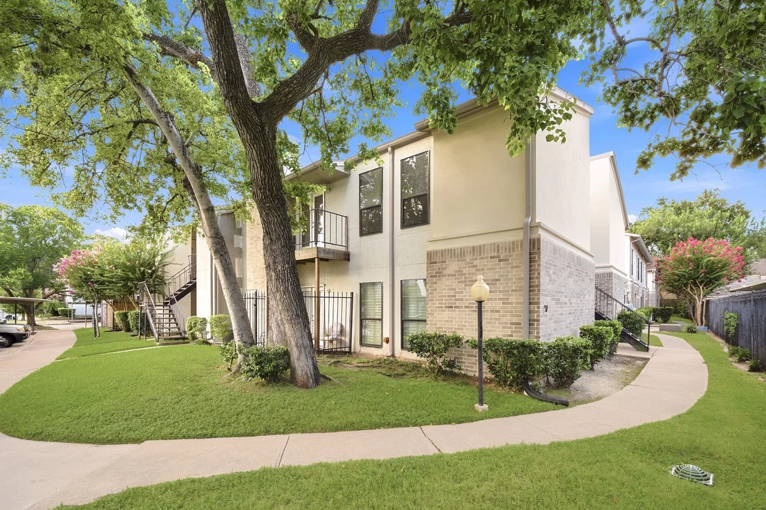 Photo of Unit 22 at 2425 Augusta Drive