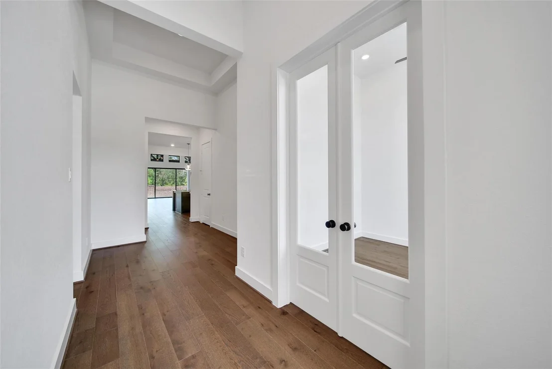 Photo of 4691 Bridgewood Drive