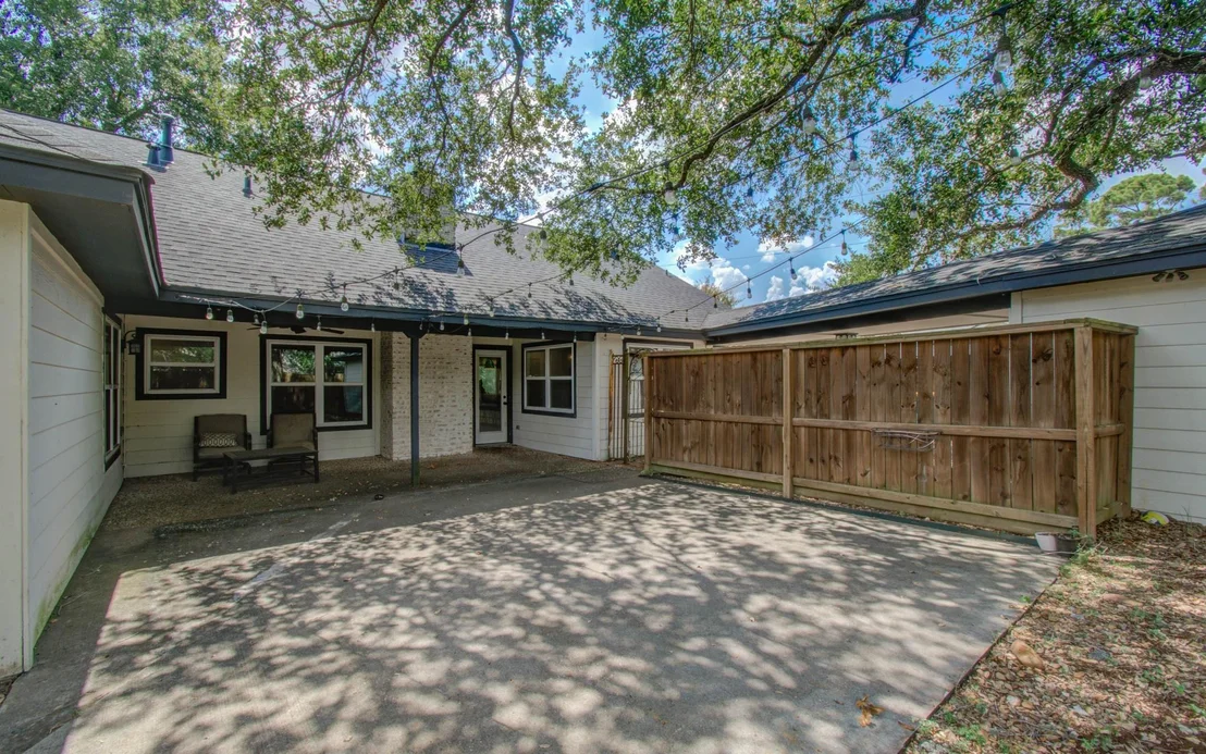 Photo of 18006 Bambridge Drive