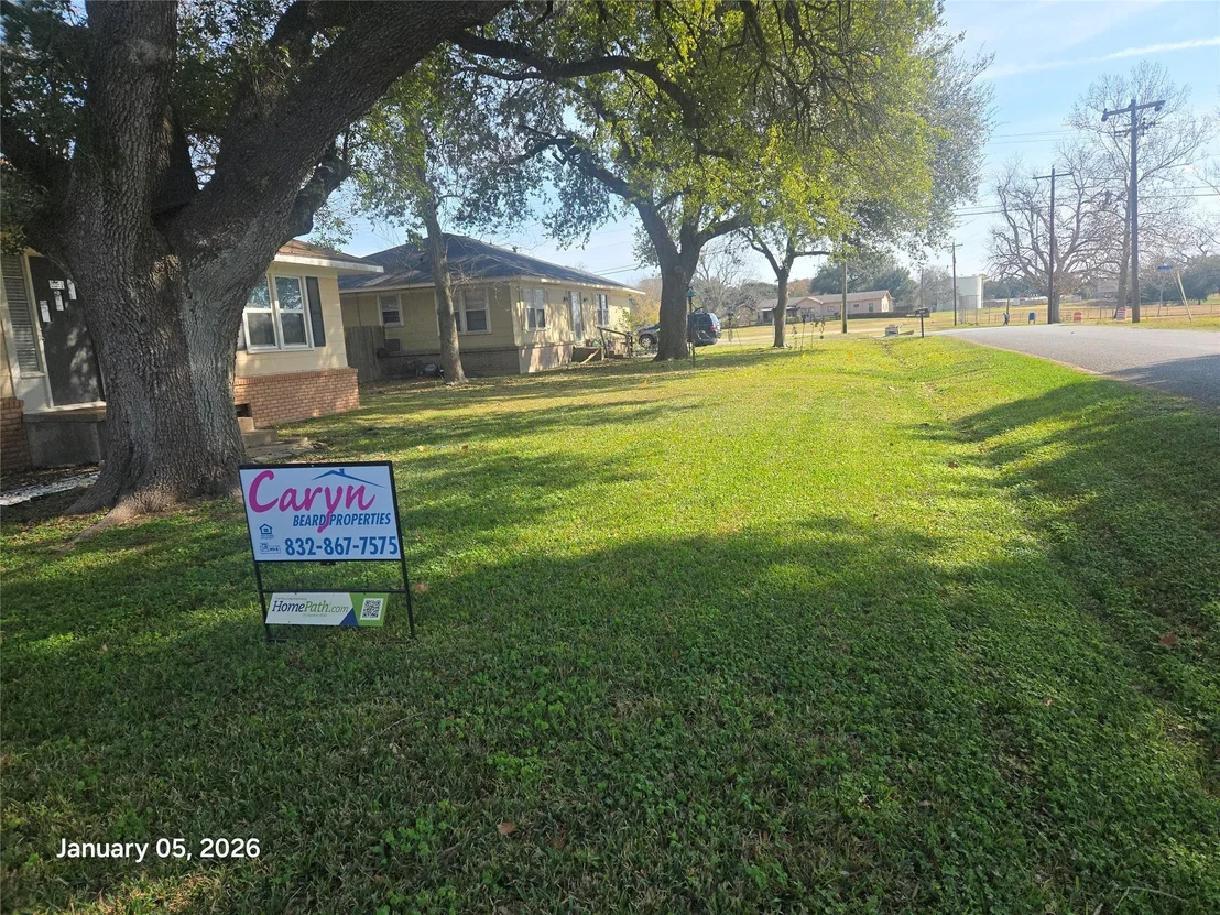 Photo of 515 Breezy Lane