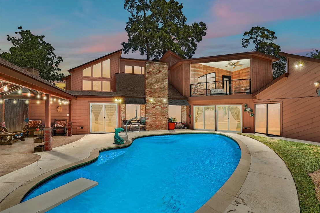 Photo of 15703 Winding Moss Drive