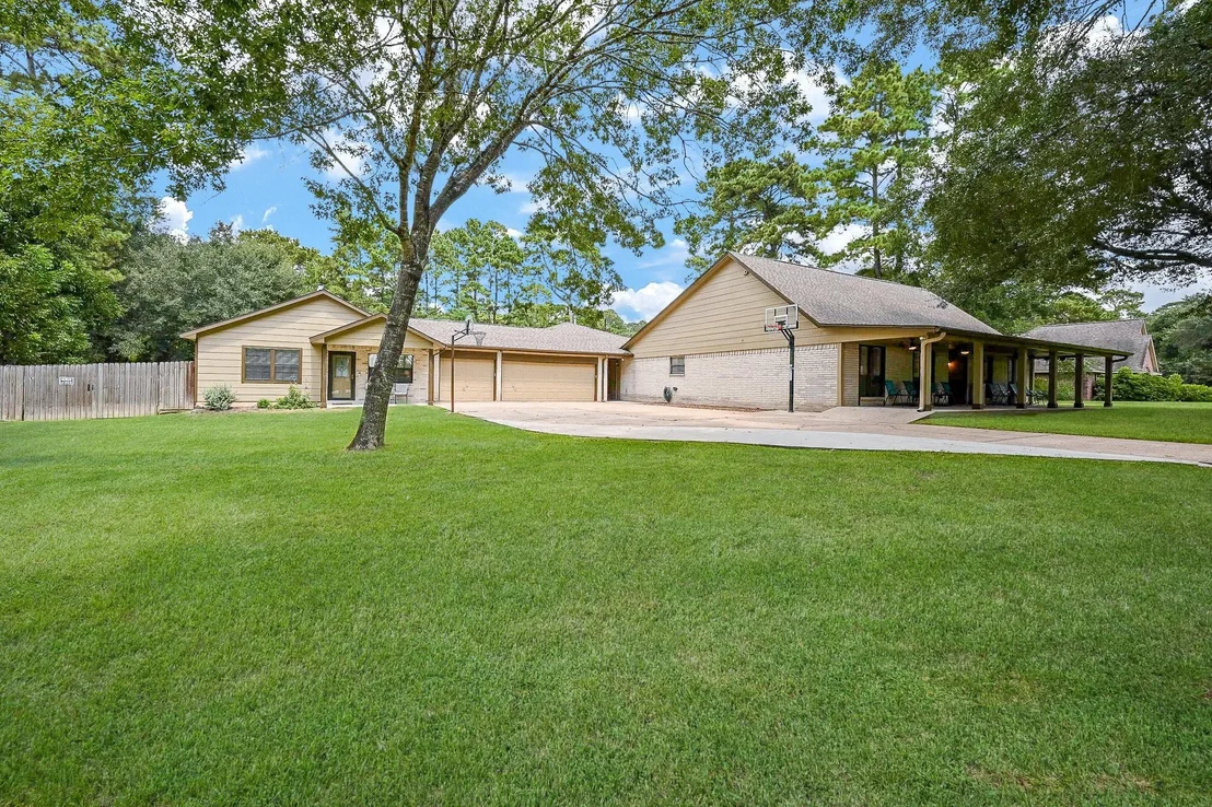 Photo of 18910 Chickadee Lane