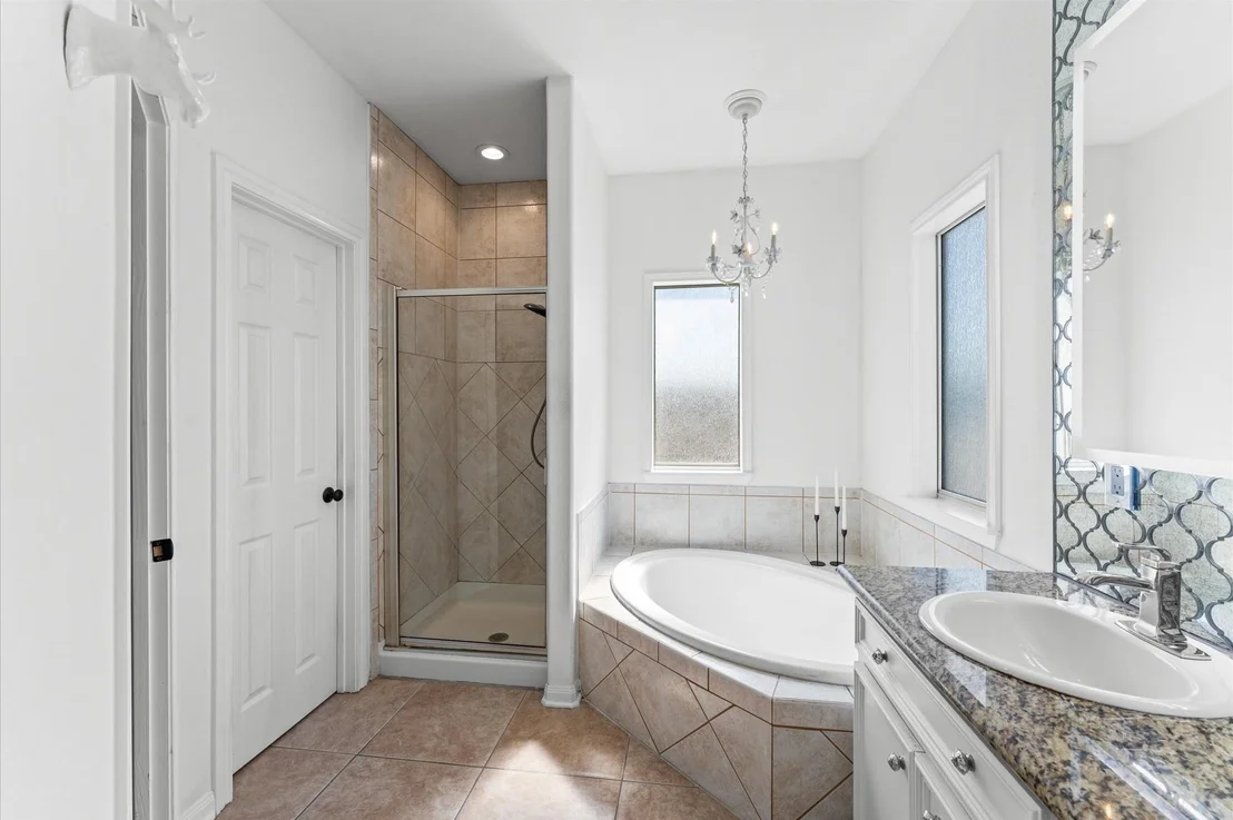 Photo of 1111 Walton Street