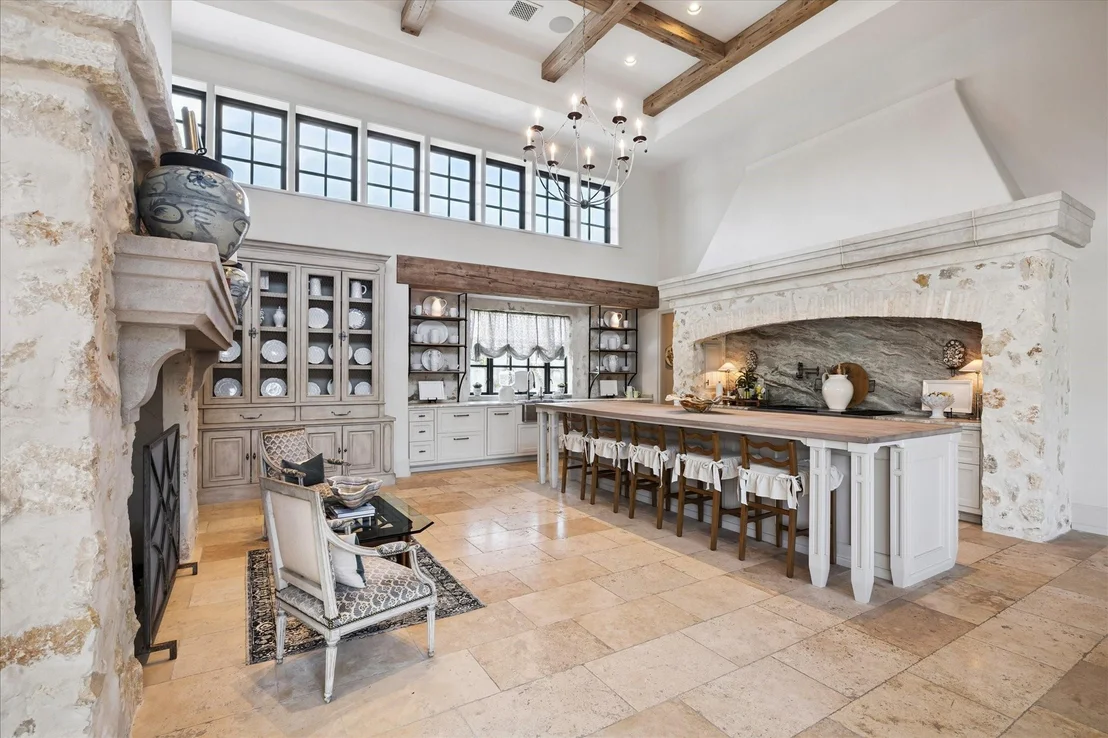 Photo of 5555 Cranbrook Road