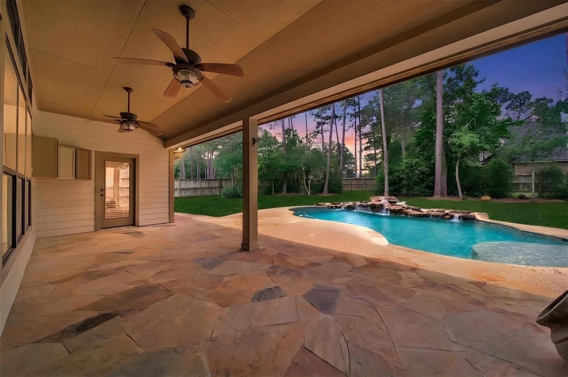 Photo of 40503 Manor Drive