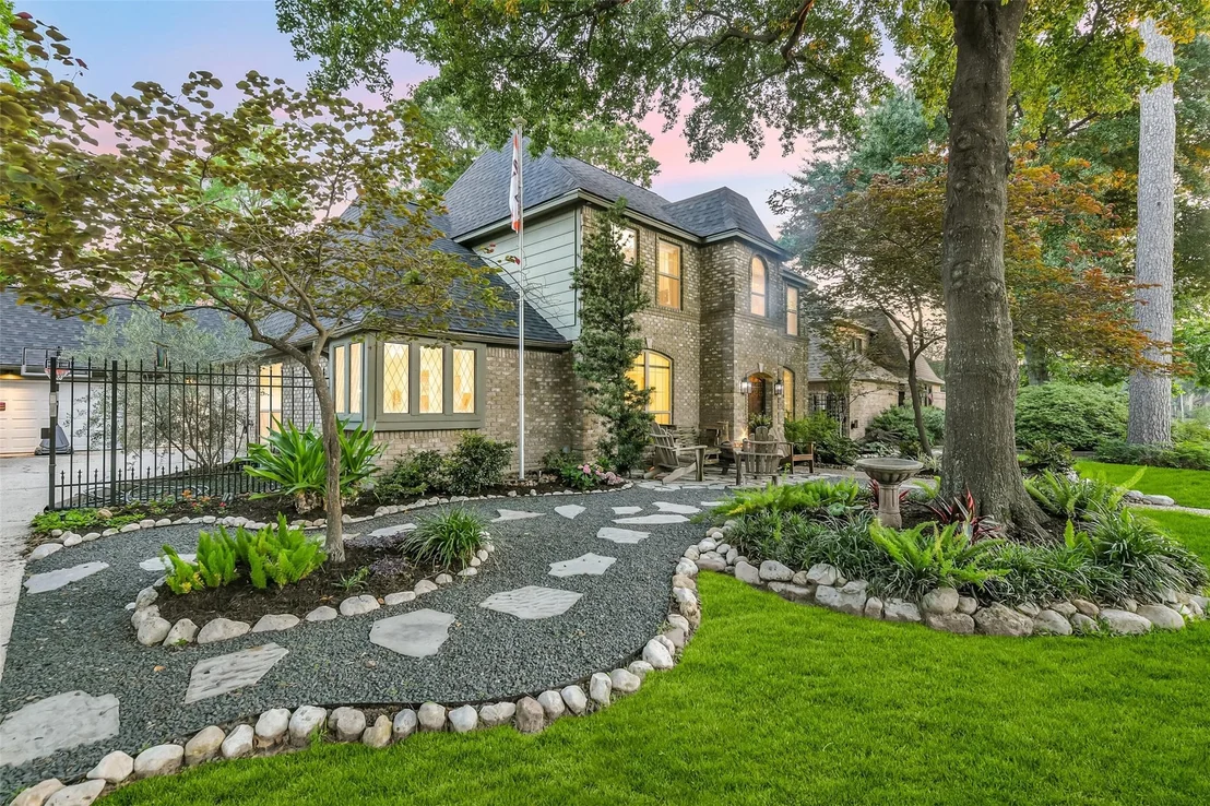 Photo of 3823 Elmcrest Drive