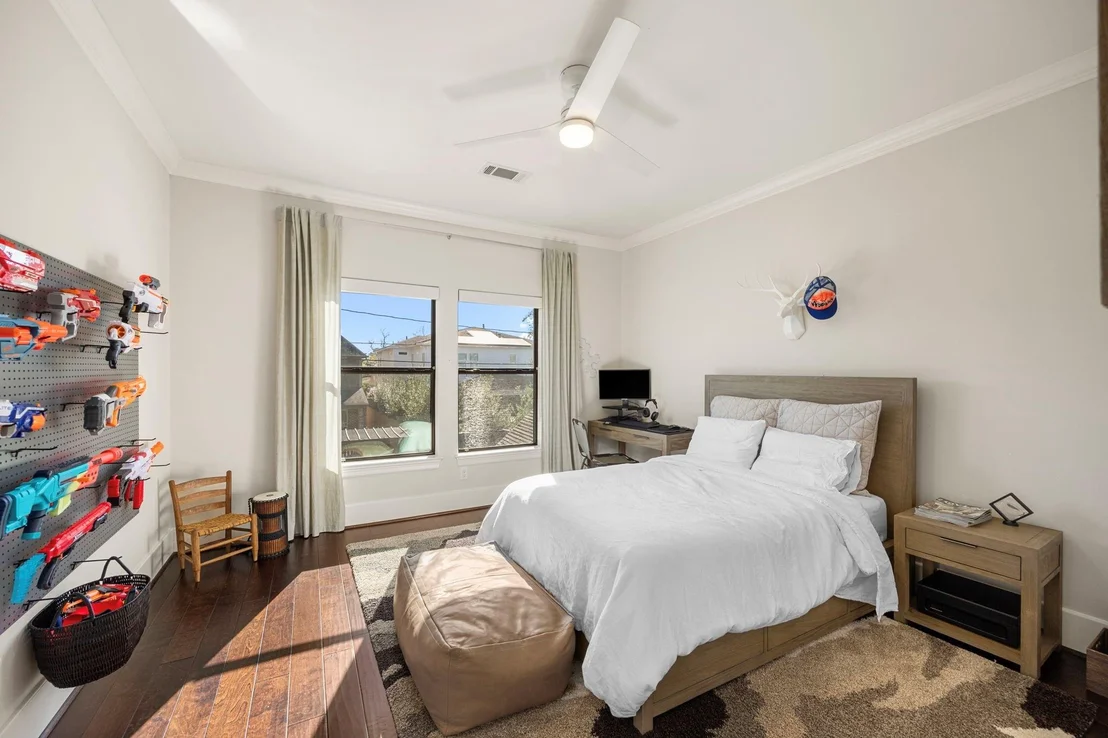 Photo of 1211 Chamboard Lane