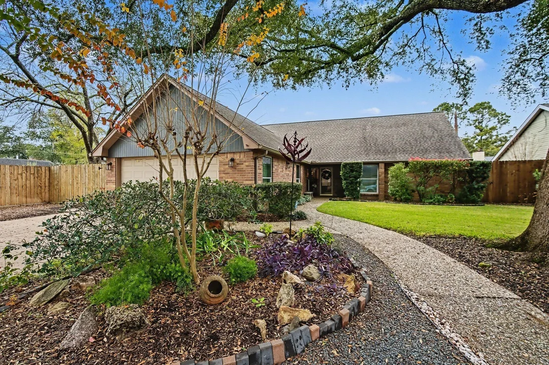Photo of 2903 Fontana Drive