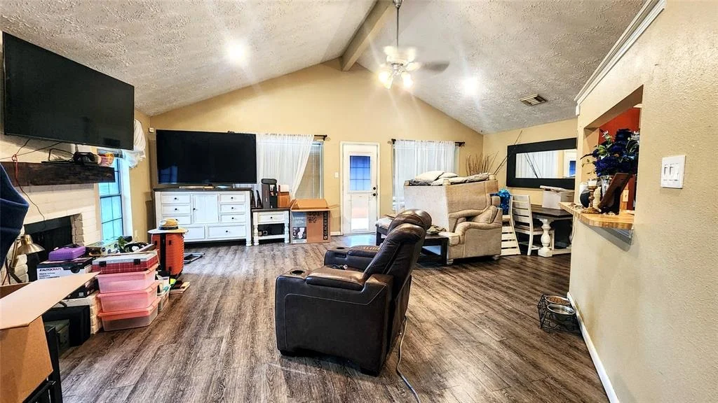 Photo of 910 Wildwood Drive