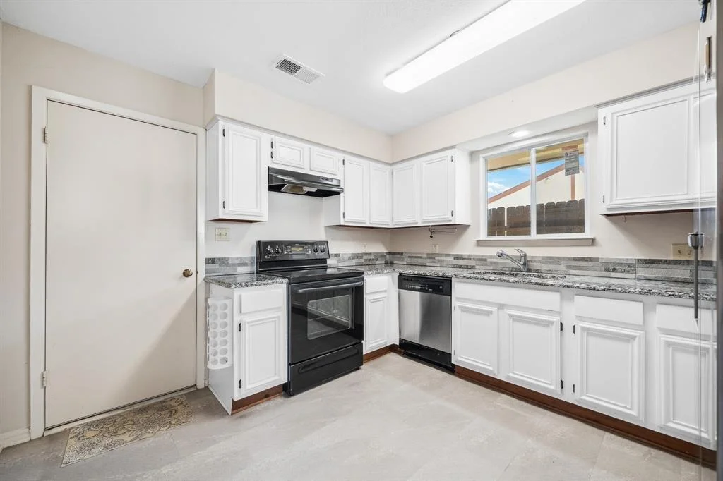 Photo of 11038 Holworth Drive