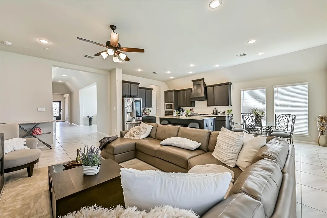Photo of 5138 Walnut Grove Lane