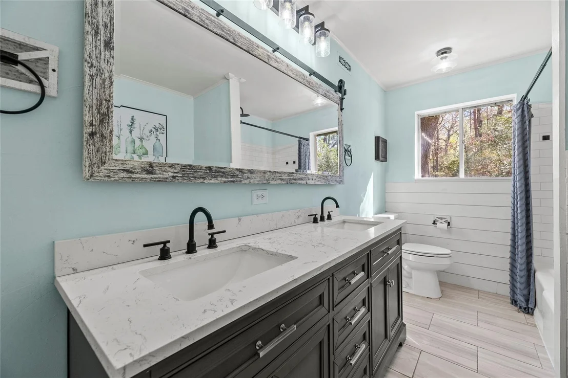Photo of 23115 Cardinal Drive