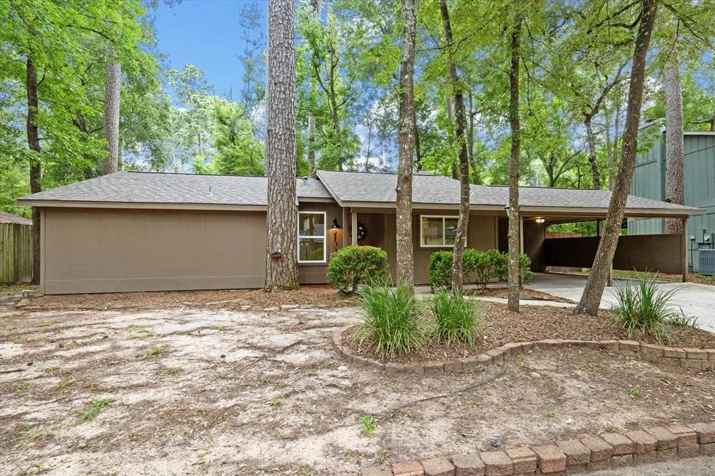 Photo of 2705 S Millbend Drive