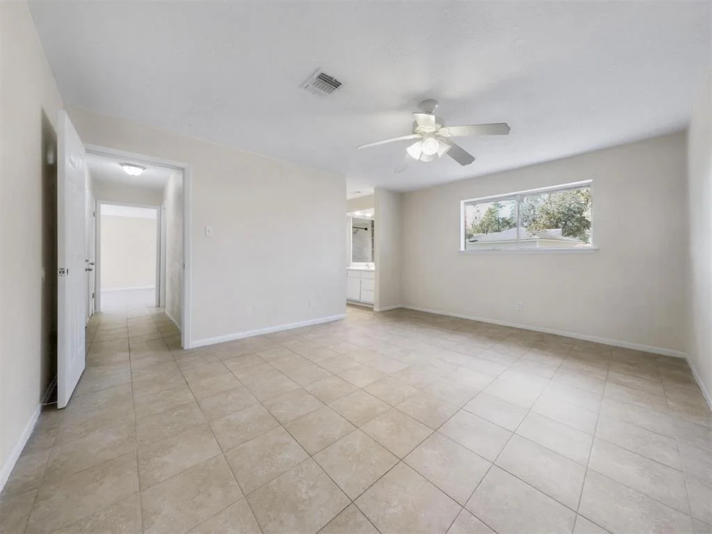 Photo of 23823 English Oak Drive