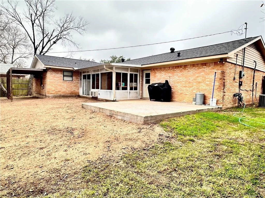 Photo of 2501 Wayside Drive