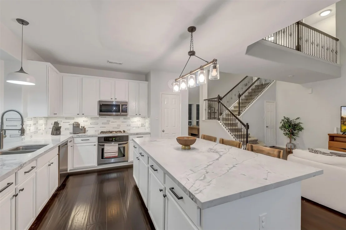 Photo of 30214 Vinebriar Drive