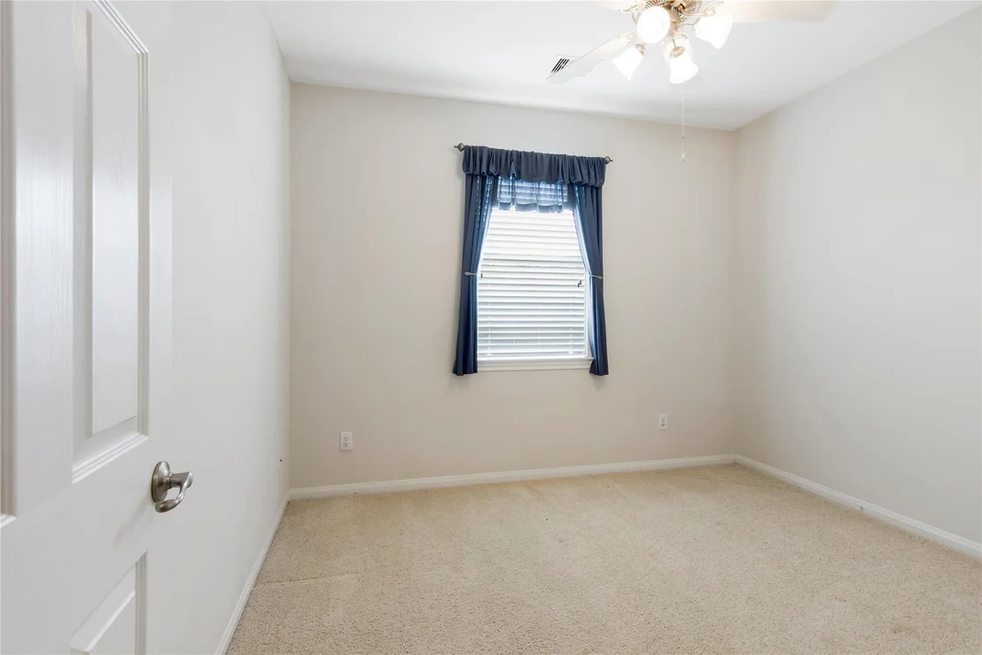 Photo of 21406 Avalon Queen Drive