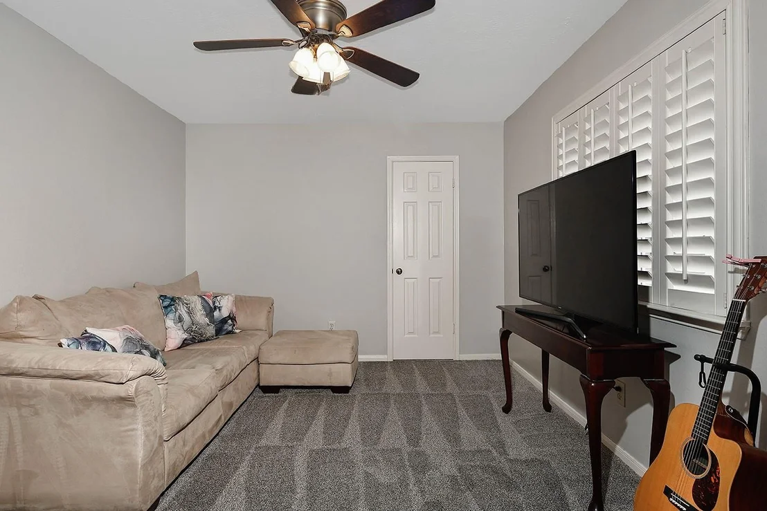 Photo of 2619 Knollbrook Lane