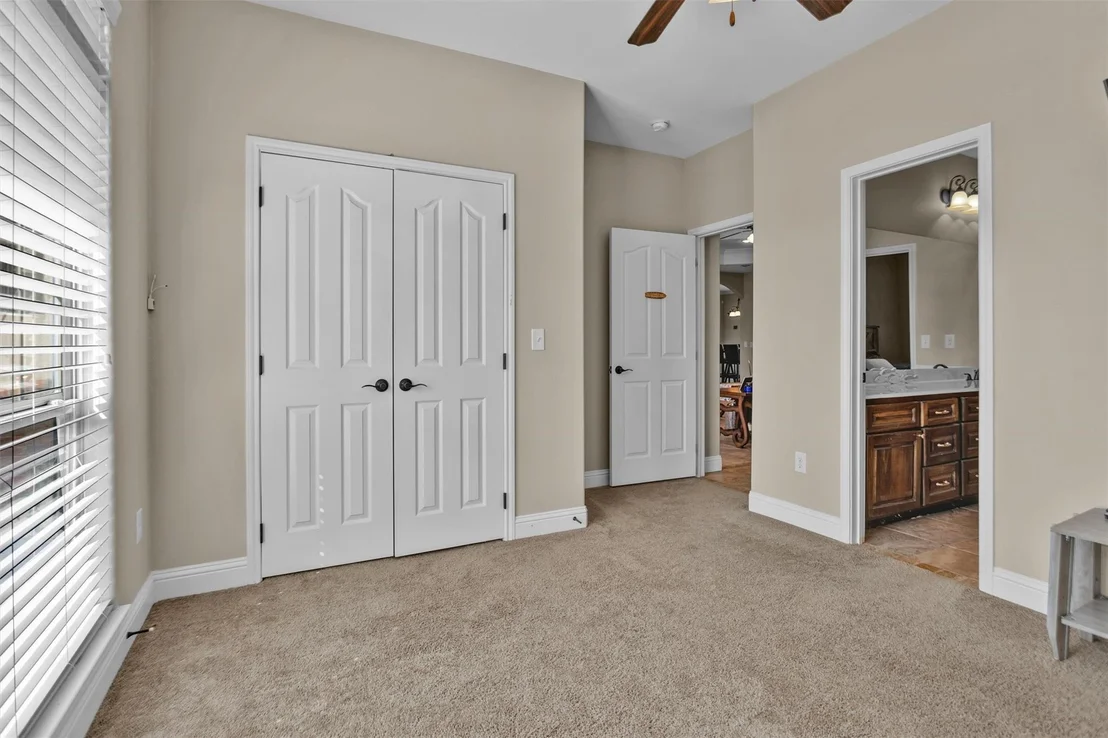 Photo of 300 Deer Trace Boulevard