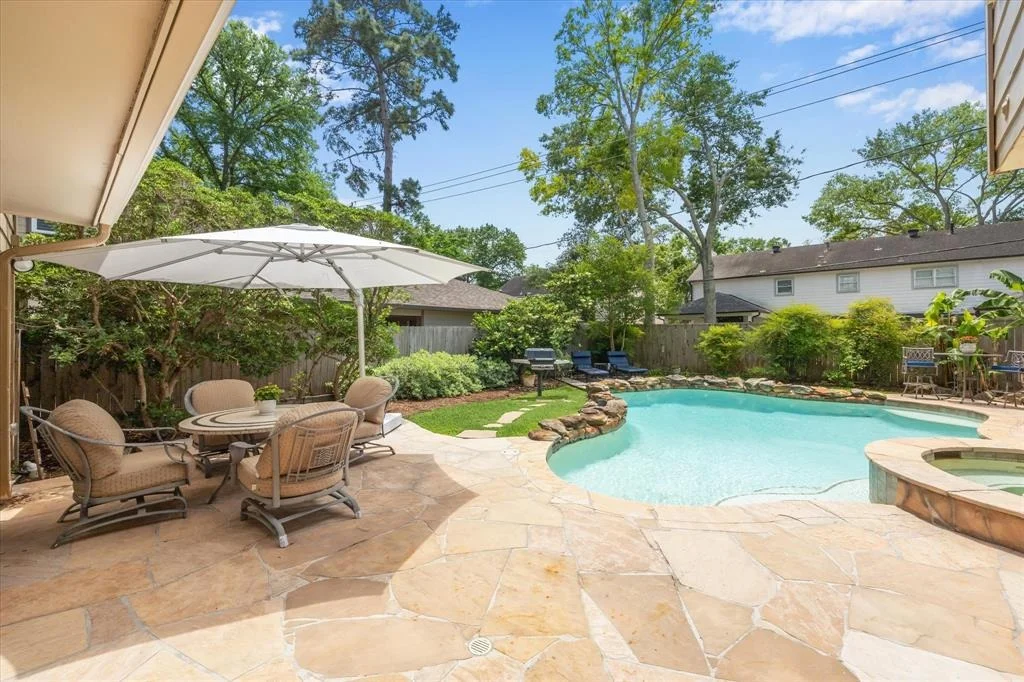 Photo of 14843 Oak Bend Drive