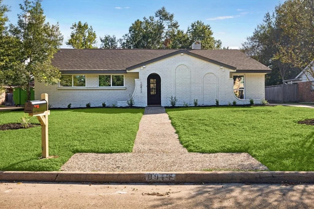 Photo of 10911 Olympia Drive