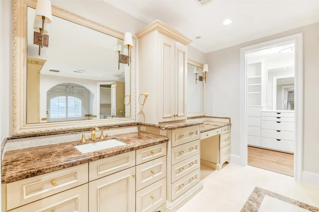 Photo of 5626 Terwilliger Way