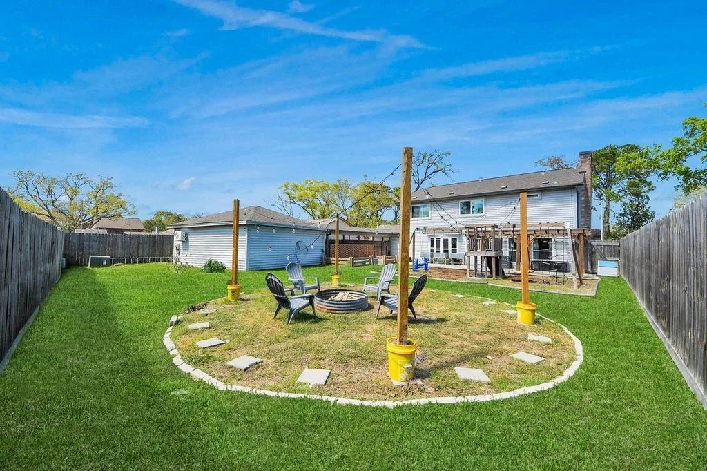 Photo of 16406 Shady Elms Drive