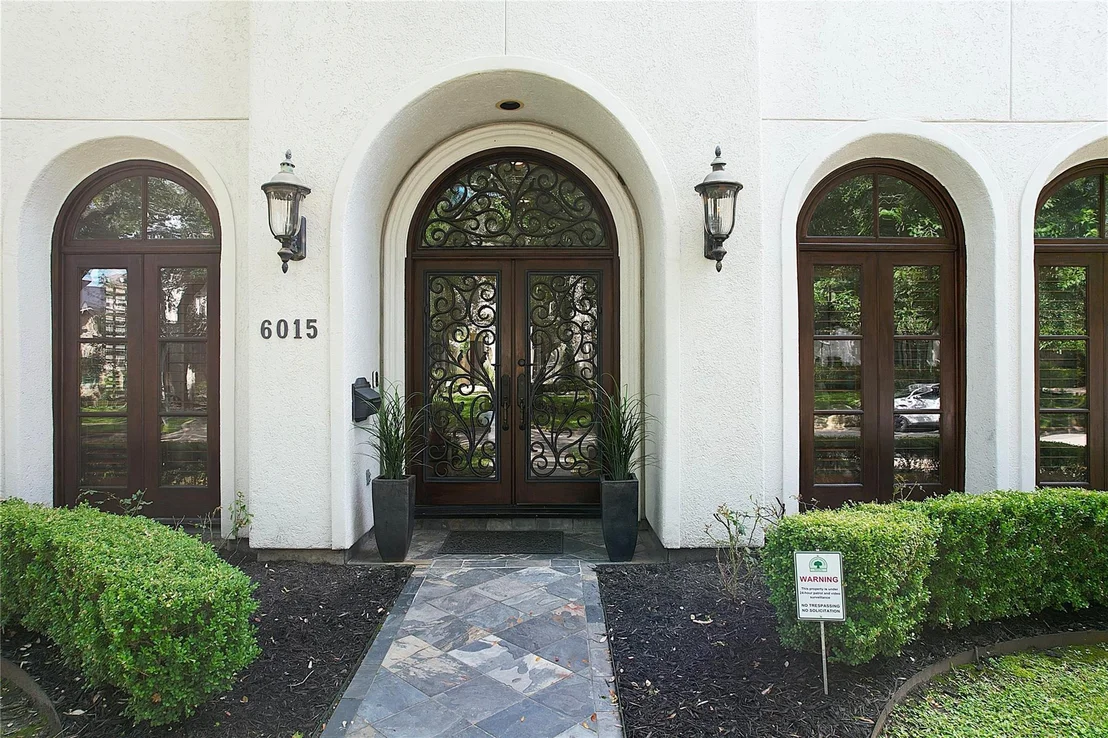 Photo of 6015 Floyd Street