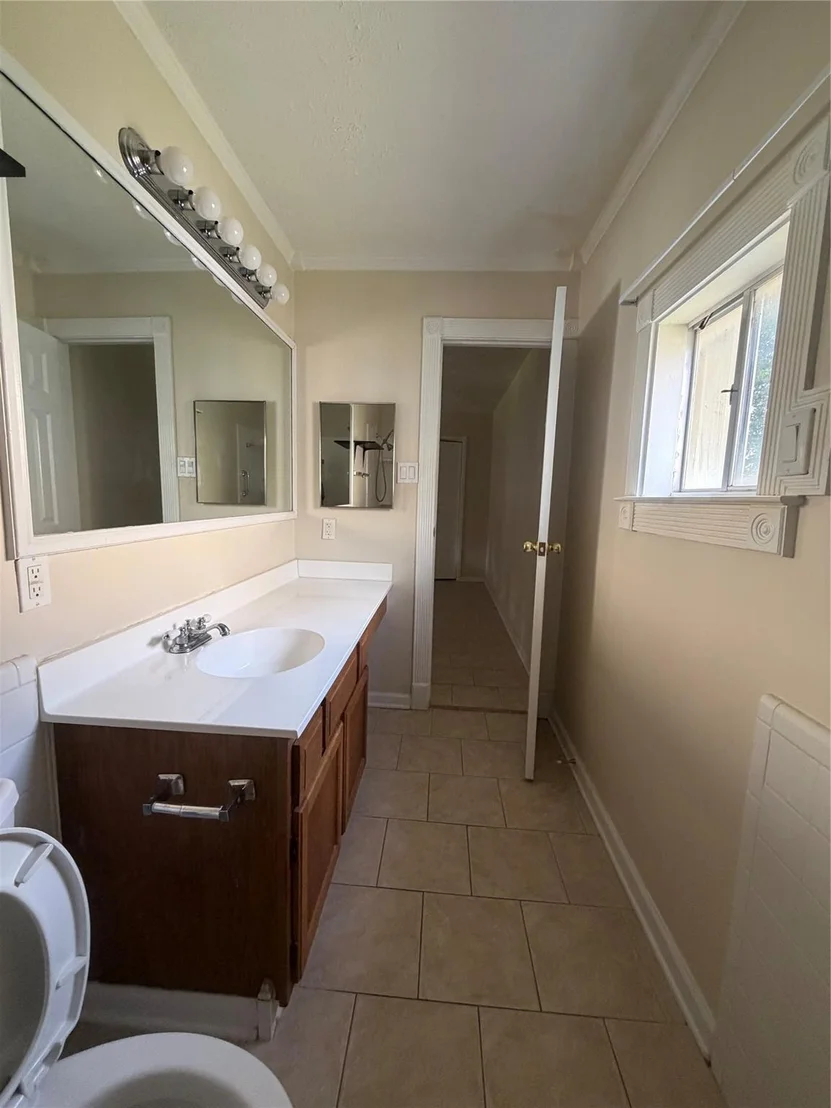 Photo of 13310 Robinglen Drive