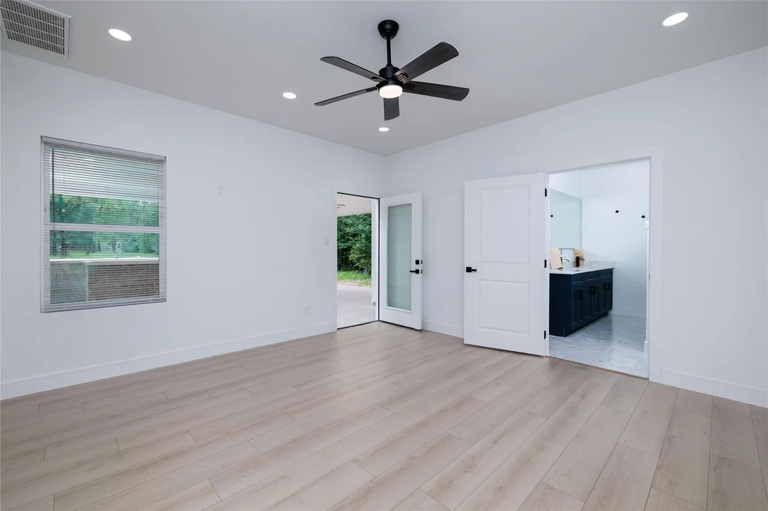 Photo of 414 Peach Point Lane