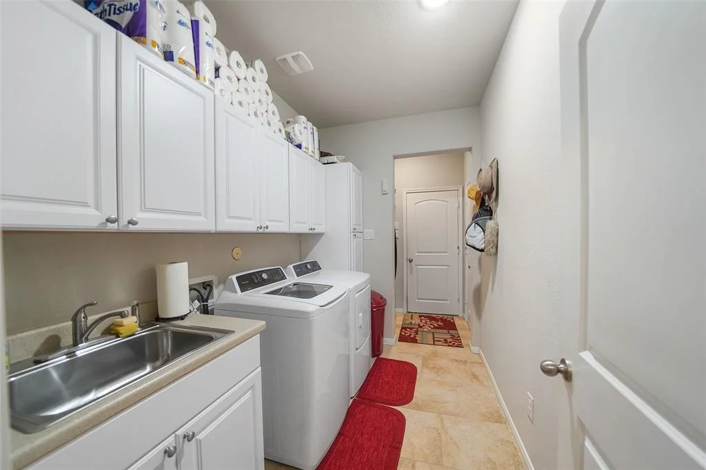 Photo of 8330 Liat Lane