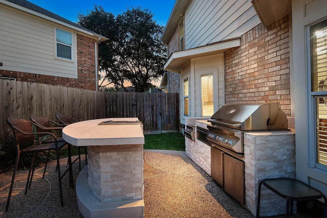 Photo of 6327 Spring Creek Oaks Drive