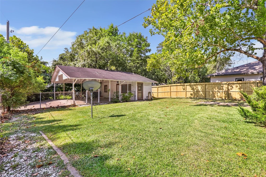Photo of 2422 Centennial Street