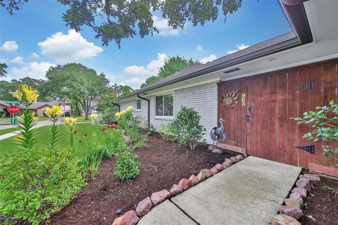 Photo of 963 Thornton Road
