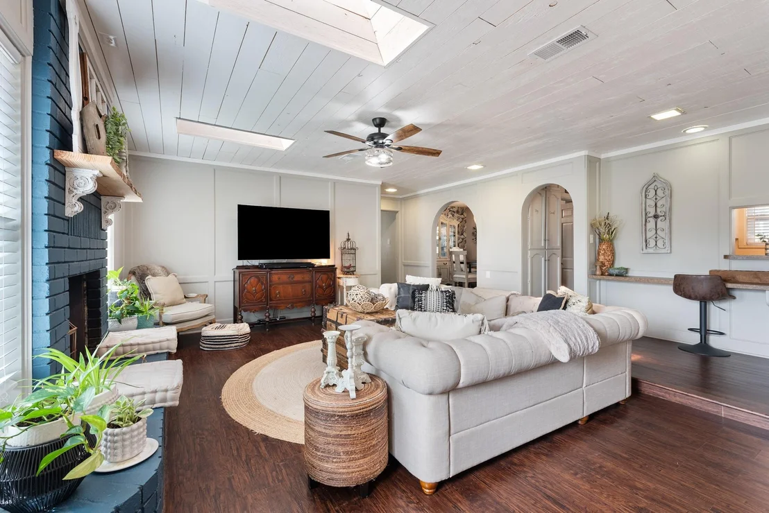 Photo of 2512 Towering Oaks Drive