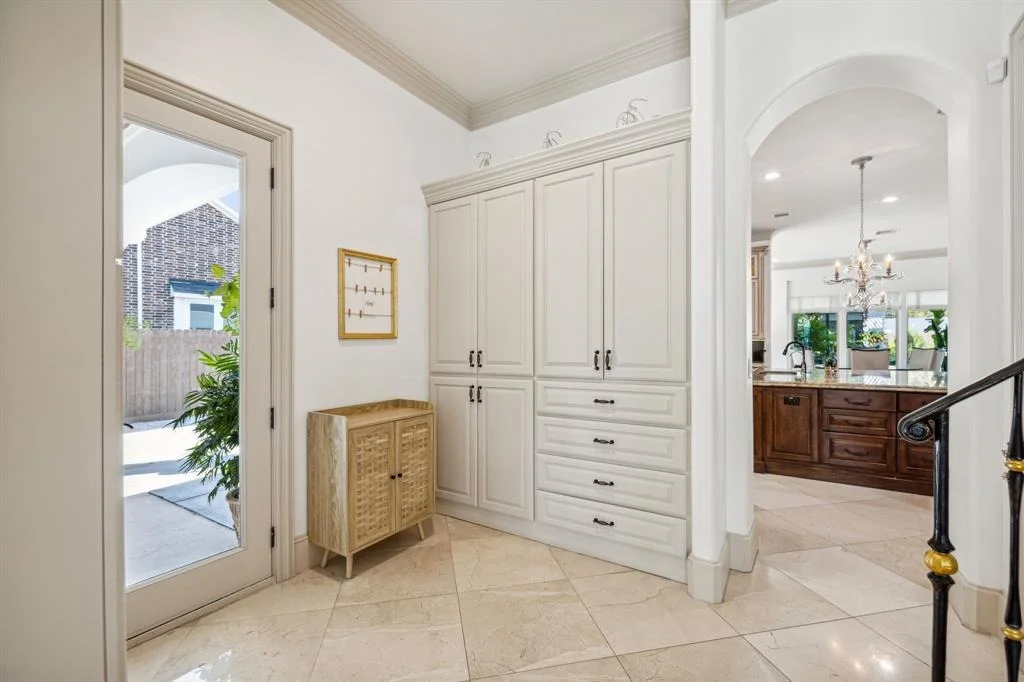 Photo of 5642 Terwilliger Way