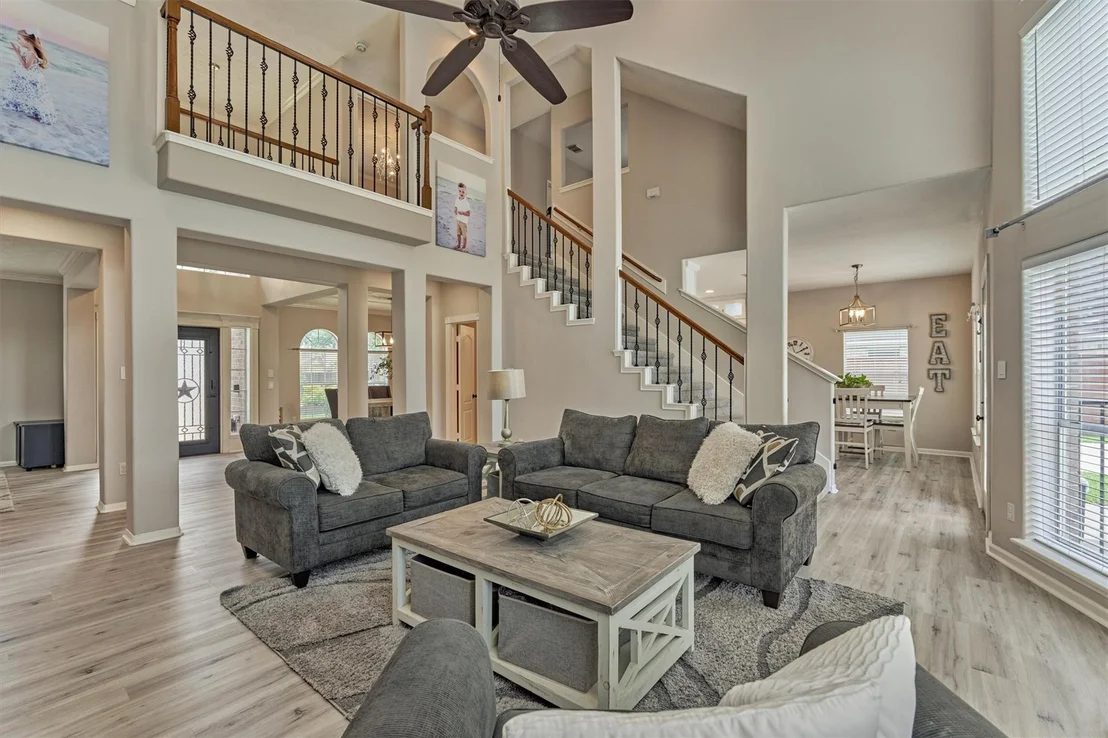 Photo of 24811 Giltspur Way