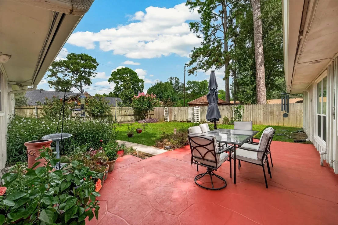 Photo of 10062 Warwana Road