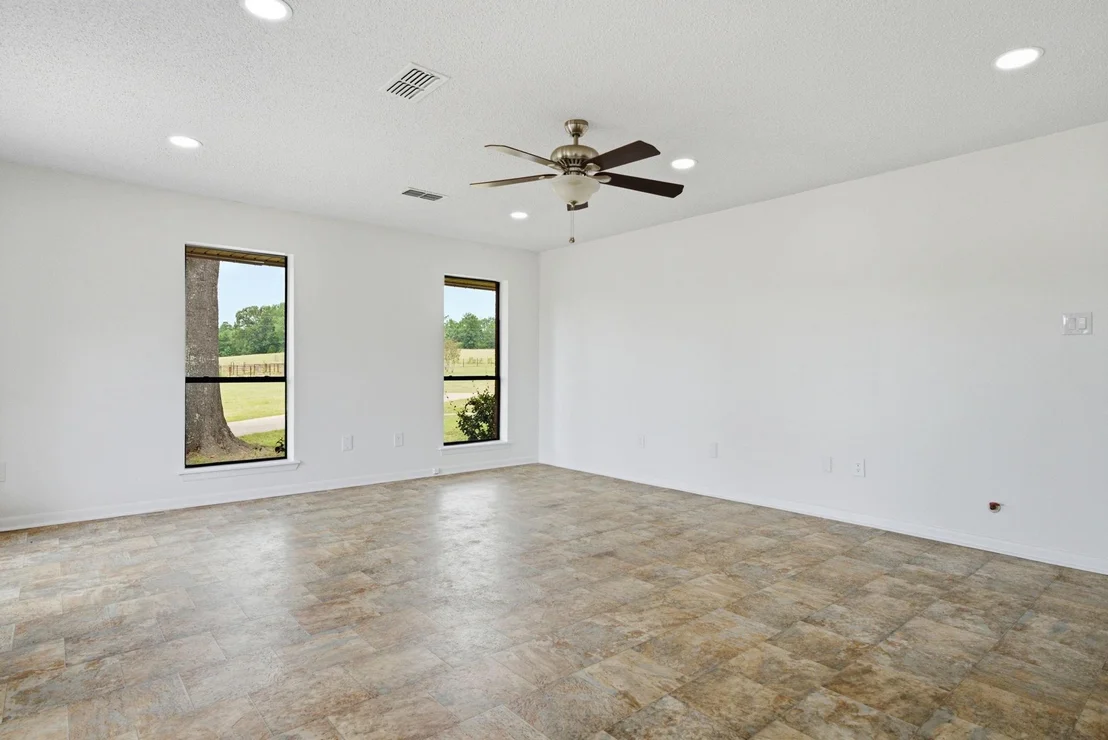 Photo of 931 Private Road 5140