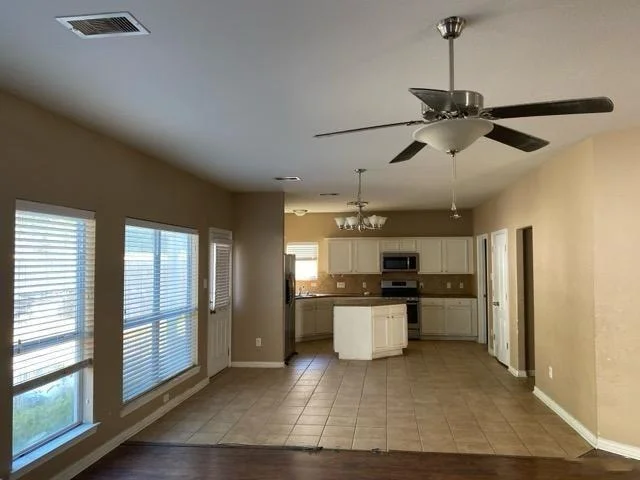 Photo of 1125 Shadow Glenn Drive