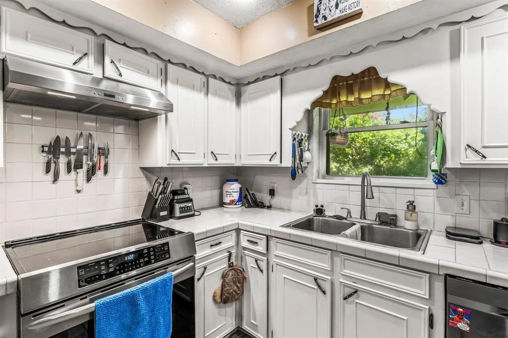 Photo of 16180 Pinewood Drive