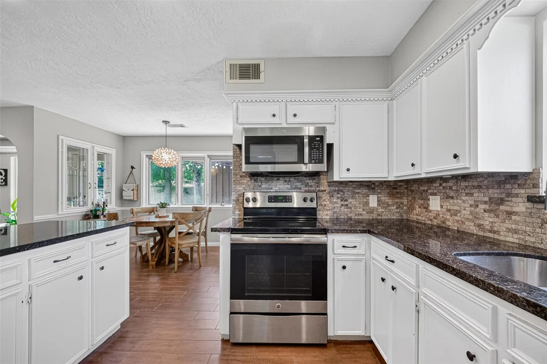 Photo of 4114 Willow Hill Drive