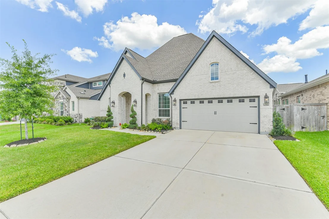 Photo of 12518 Blossom Drive